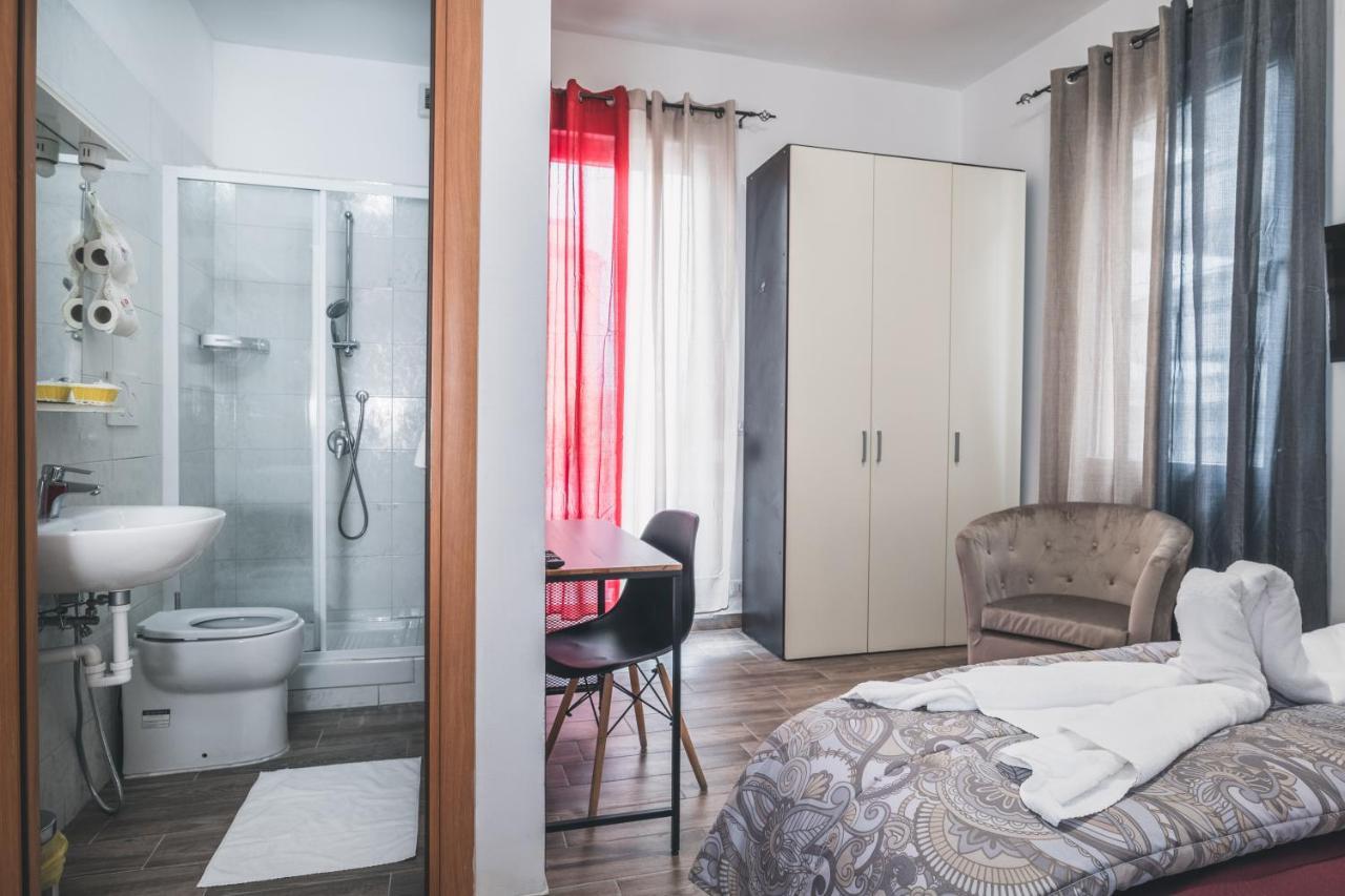 Bulldog Station With Private Wc, Ac, Tv Frühstückspension Mestre