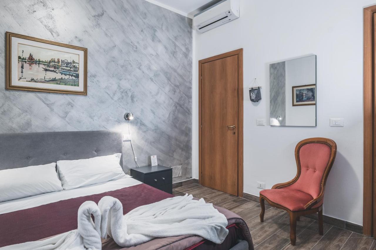 Bulldog Station With Private Wc, Ac, Tv *