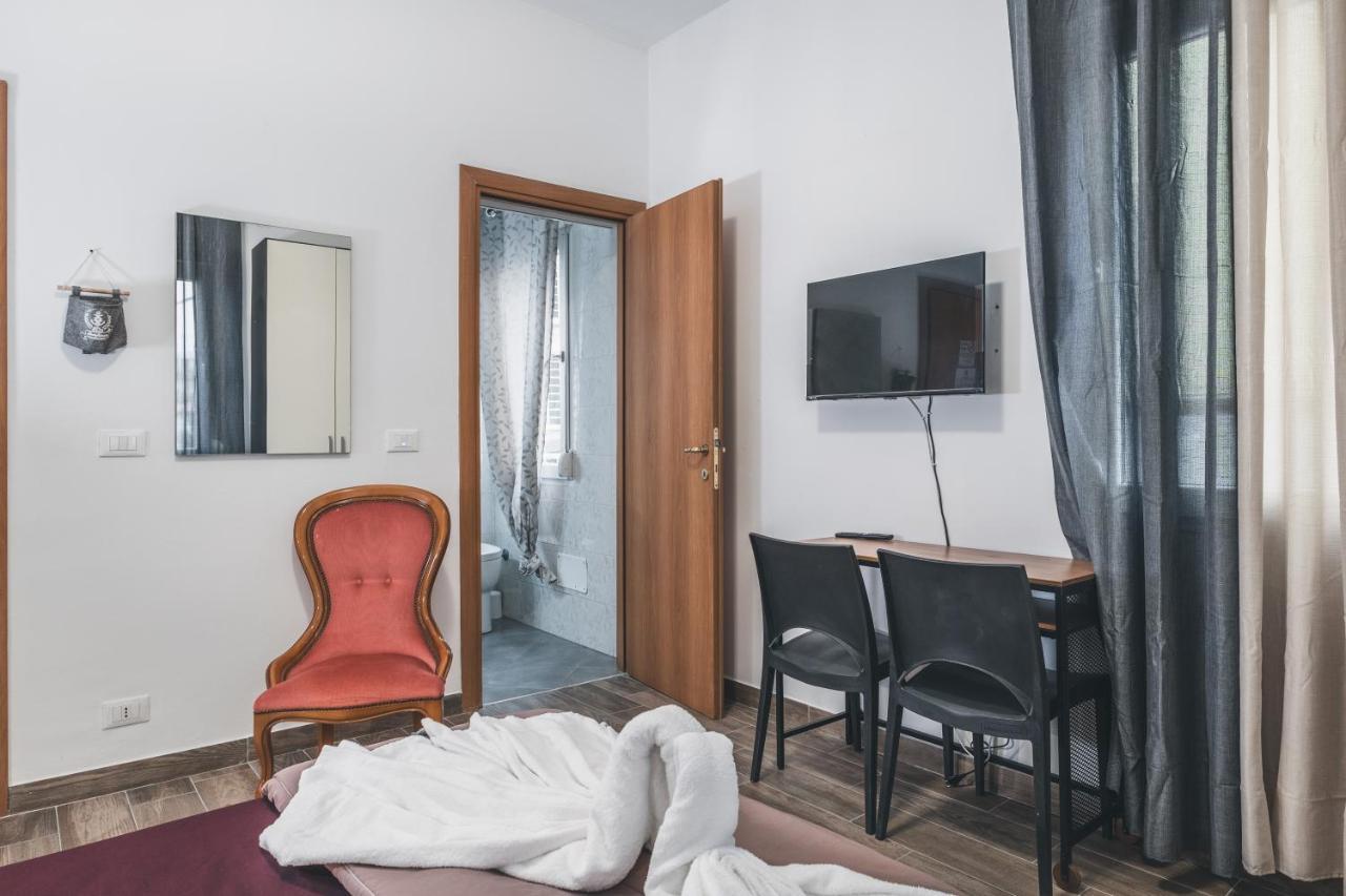 Bulldog Station With Private Wc, Ac, Tv * Mestre
