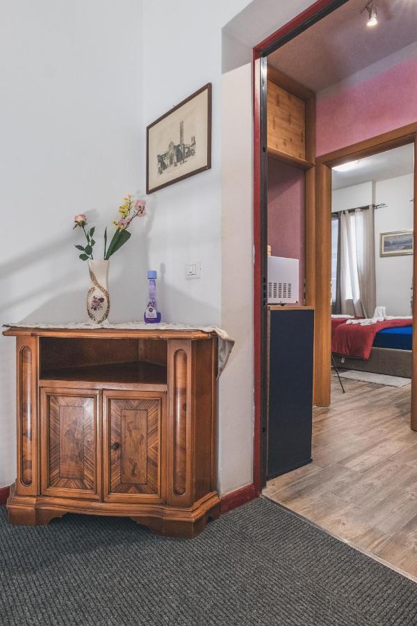 Bulldog Station With Private Wc, Ac, Tv *