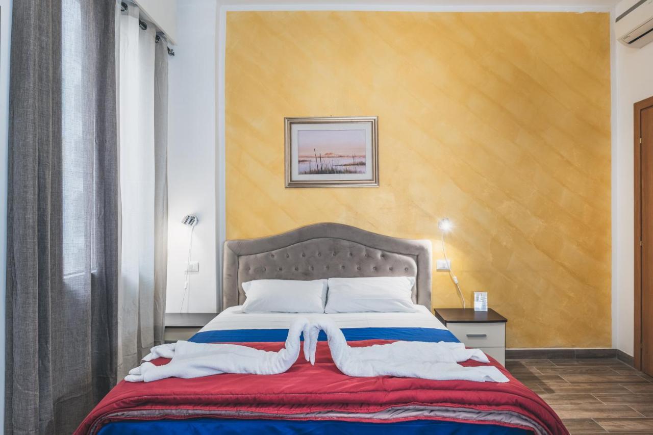 Bulldog Station With Private Wc, Ac, Tv *